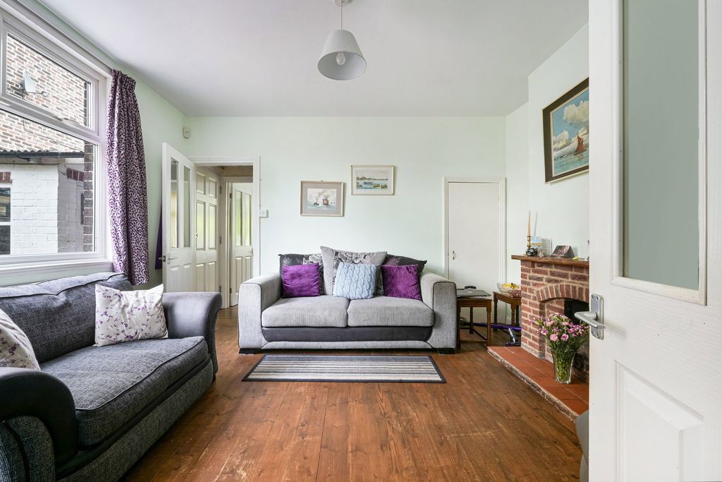 Property photo 3 of 16