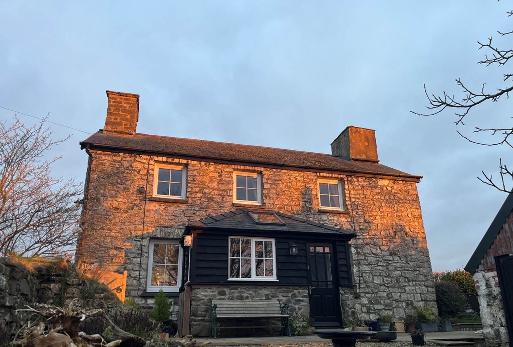 Property photo 3 of 66