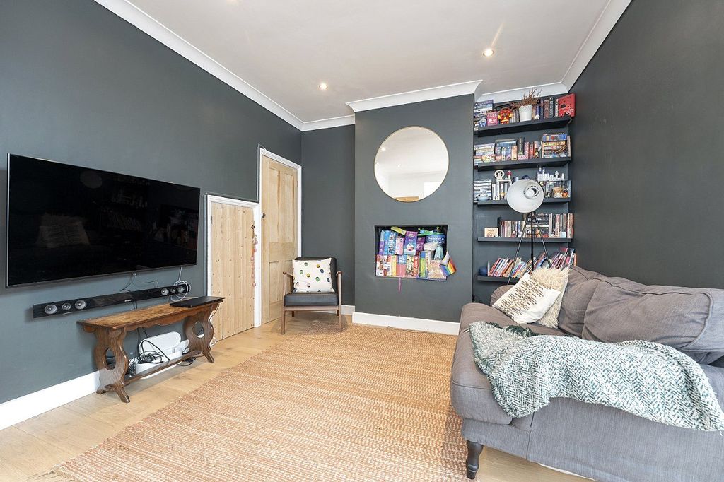 Property photo 3 of 17 Picture No. 10