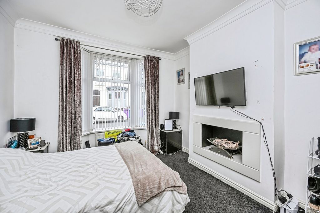 Property photo 2 of 16 Photo