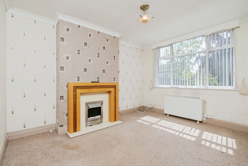 Property photo 2 of 17 Photo