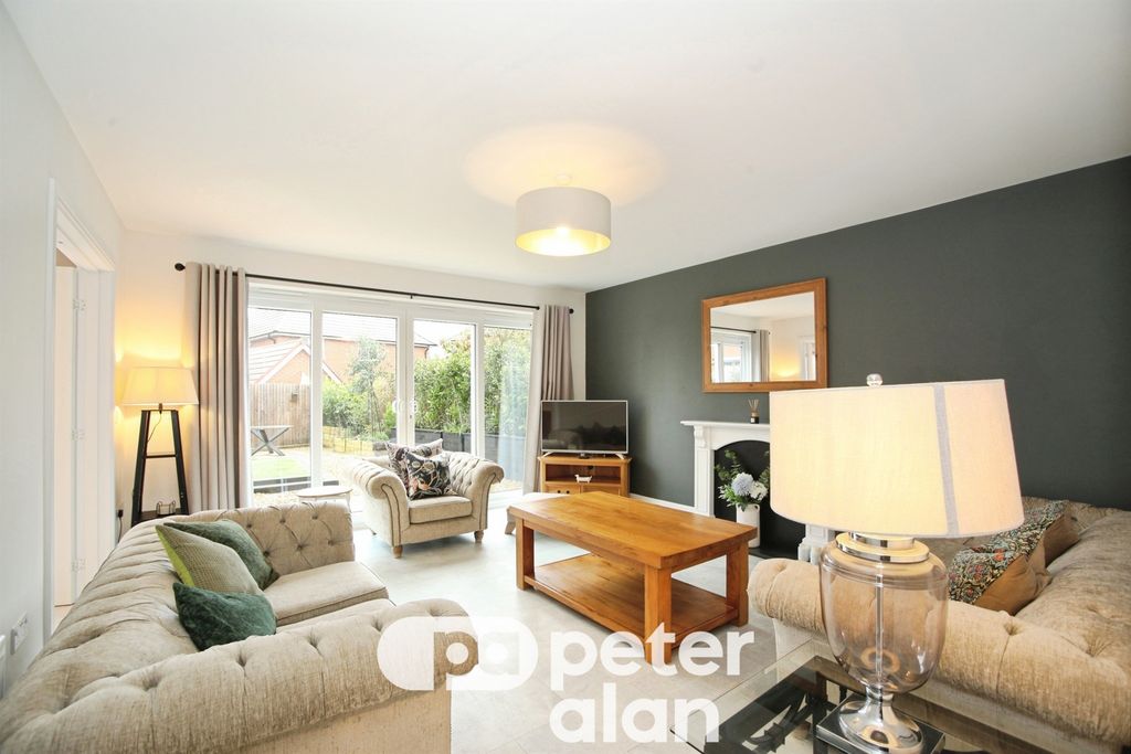 Property photo 3 of 34