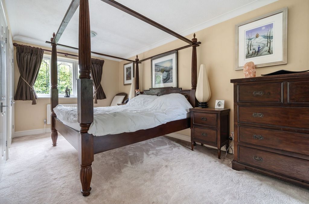 Additional image 13 of 5 bed detached house for saleHoggarth Close, Petersfield GU31