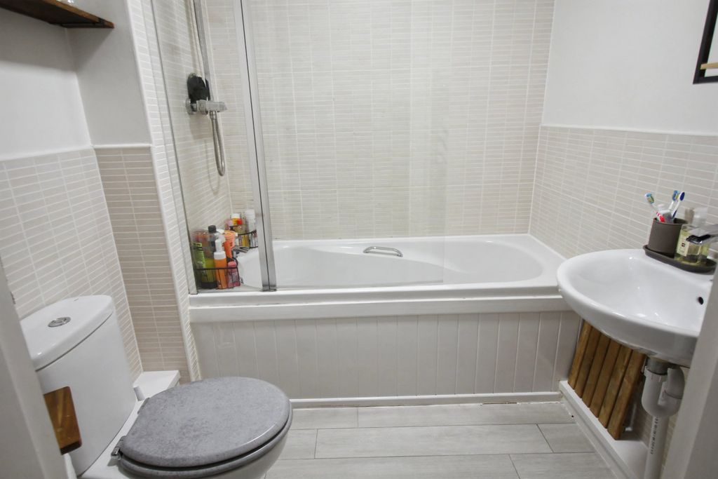 Additional image 11 of 2 bed flat for saleDruids Close, Caerphilly CF83