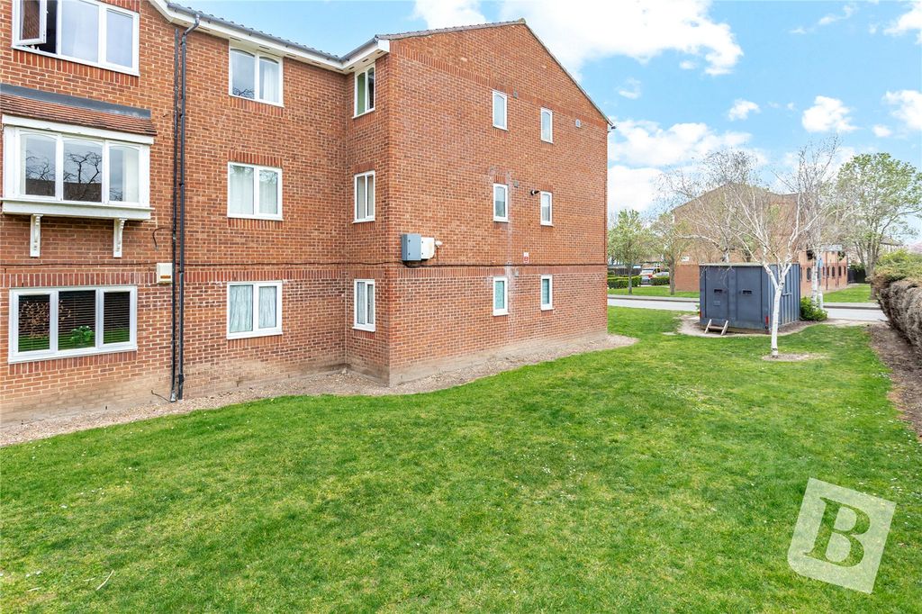 Property photo 3 of 11 Picture No. 22