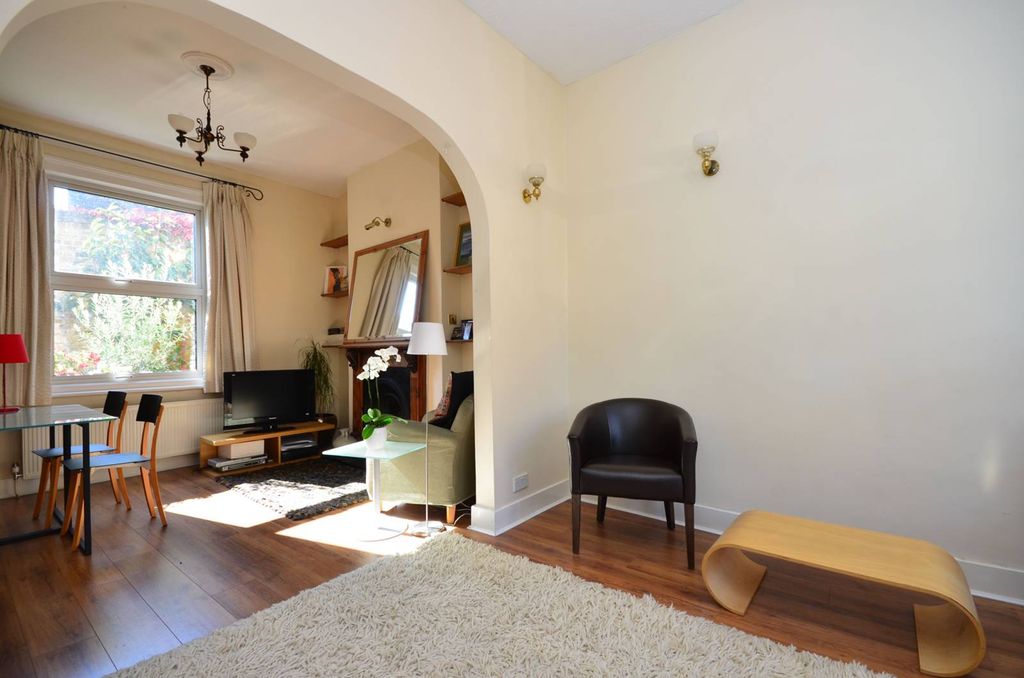 Property photo 3 of 9