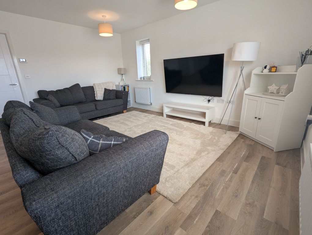 Property photo 2 of 14 Lounge Area