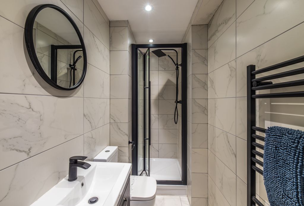 Property photo 3 of 9 Canning Place B207-005