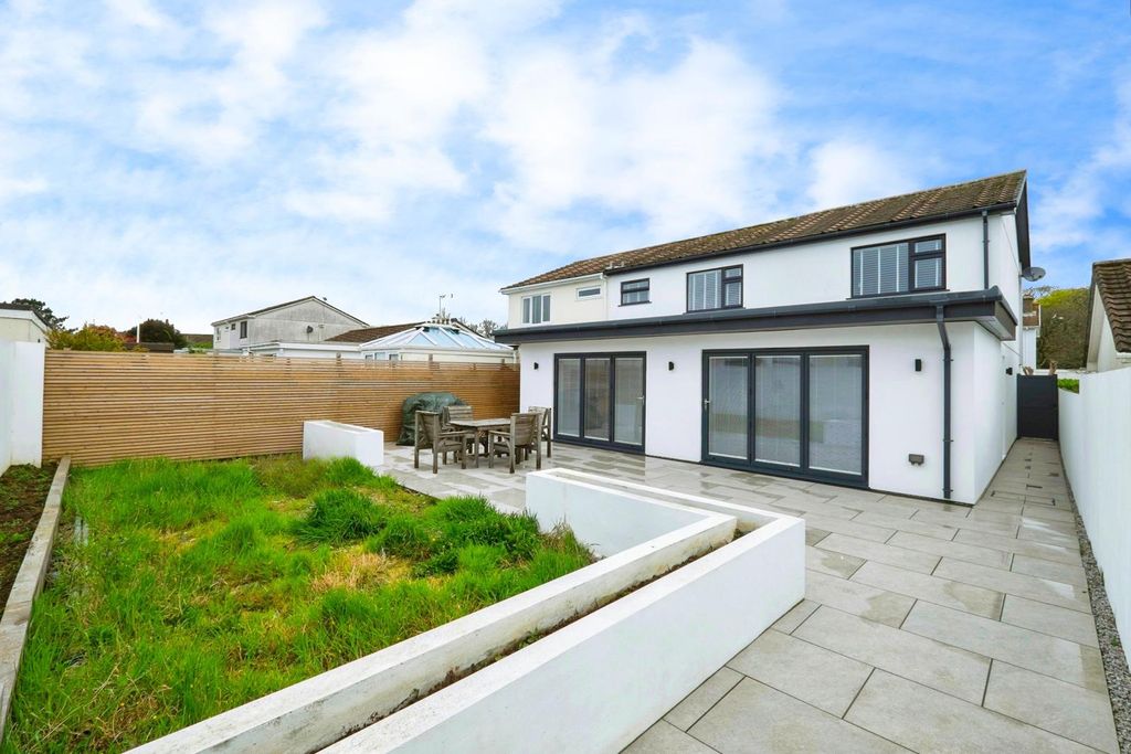 Property photo 2 of 19 Pbox-Img.Jpg