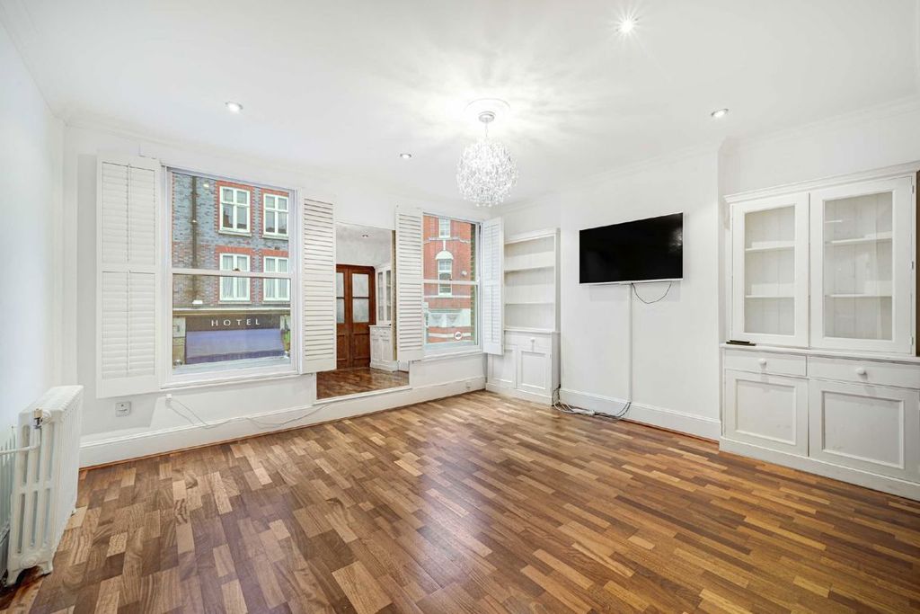 Property photo 2 of 6