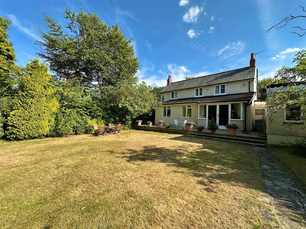 Property photo 2 of 22
