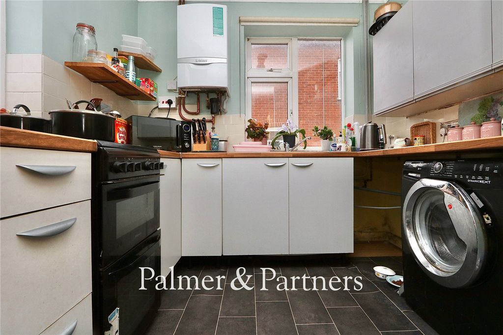 Property photo 3 of 17 Picture No. 06