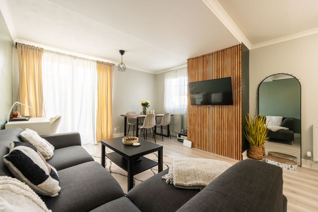 Property photo 2 of 12 Property Image 2