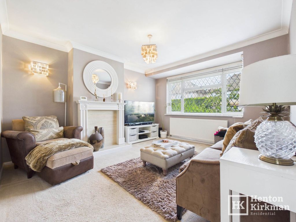 Property photo 3 of 18