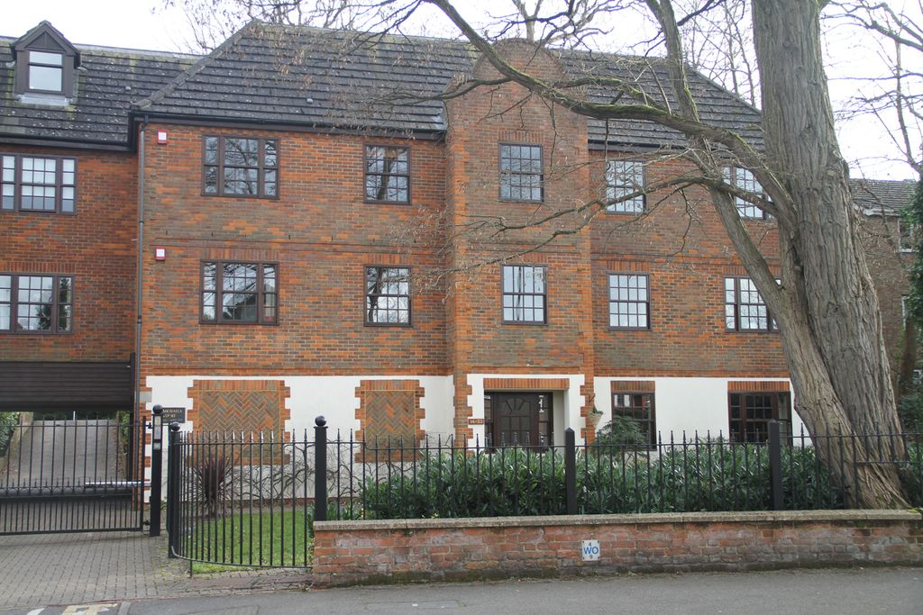 Property photo 3 of 8