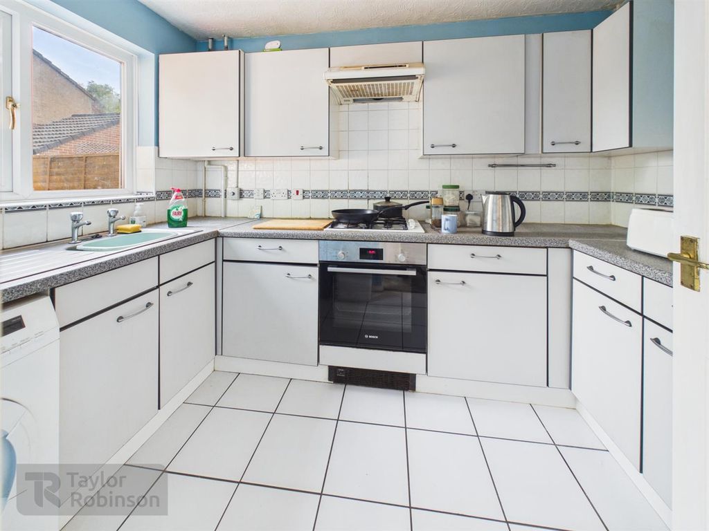 Property photo 2 of 14 Cam02600G0-Pr0814-Still014.Jpg