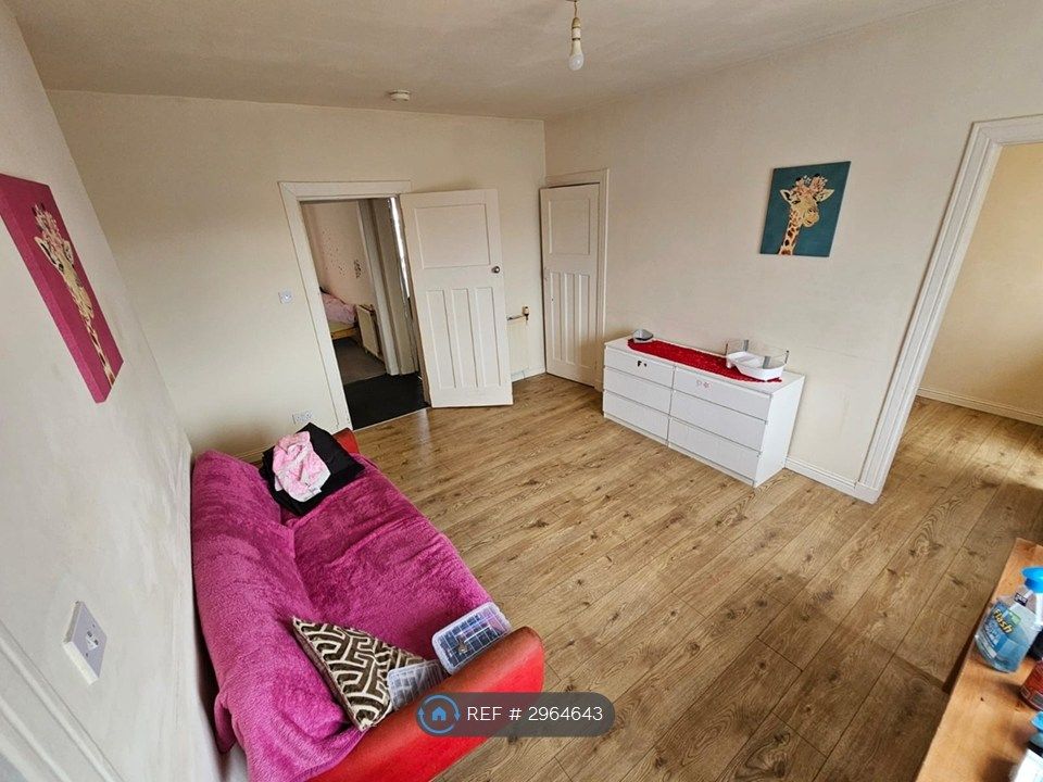 Property photo 1 of 3