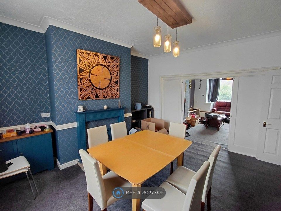Property photo 3 of 12 Dining Room