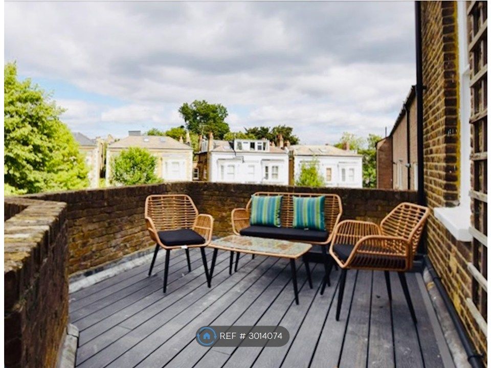 Property photo 1 of 6 Sunny Private Roof Terrace With Outdoor Dining