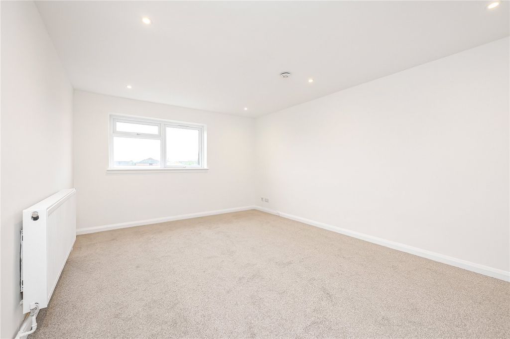 Property photo 3 of 12 Picture No. 04