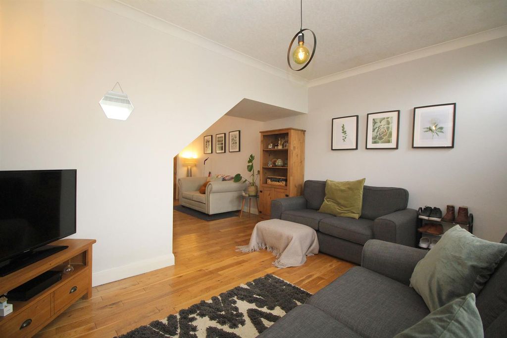 Property photo 3 of 12 3