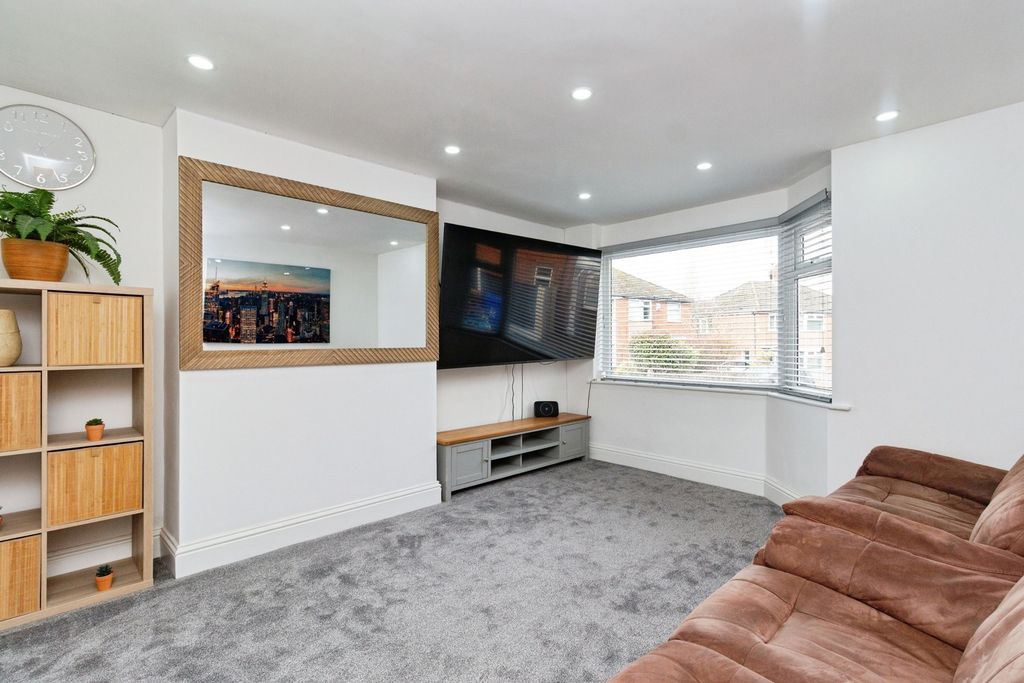 Property photo 2 of 18 Pbox-Img.Jpg