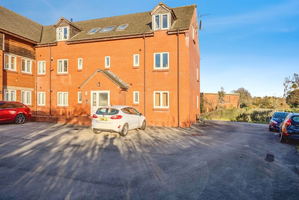 Property photo 1 of 17