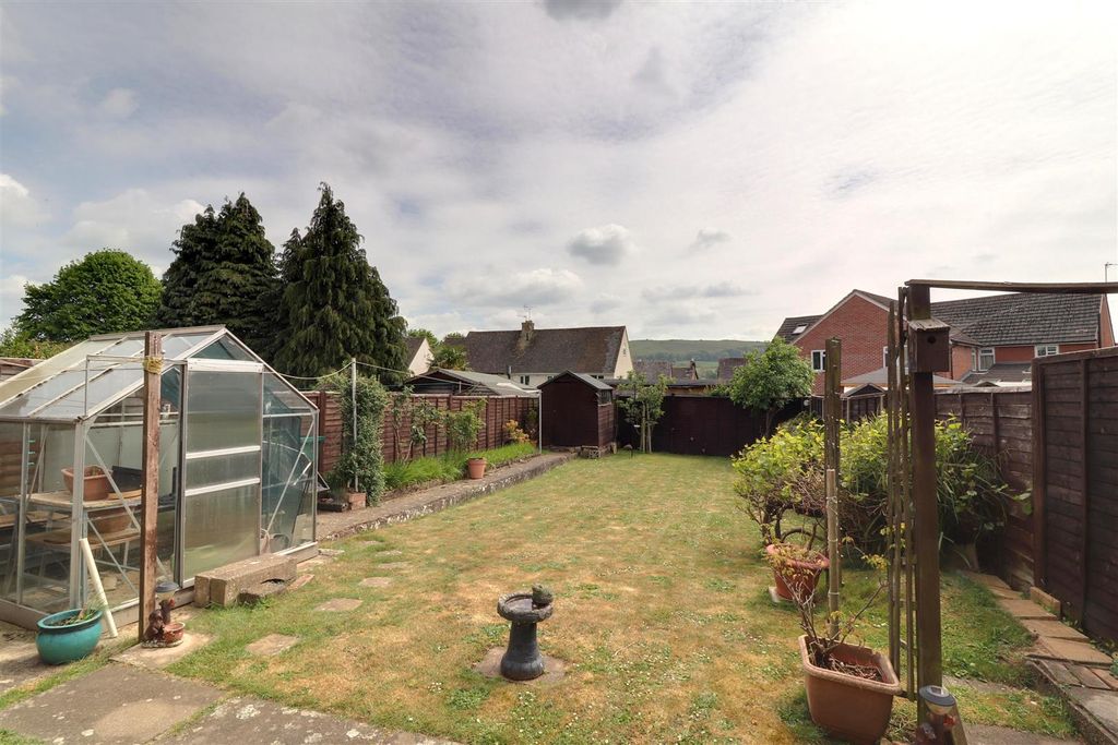 Property photo 2 of 12