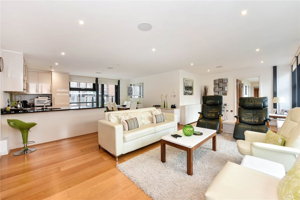 Property photo 2 of 11 Picture No. 30