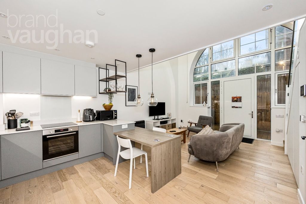 Property photo 3 of 24 Picture No. 21