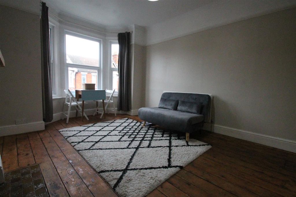 Property photo 3 of 12 Img_0207.Jpg