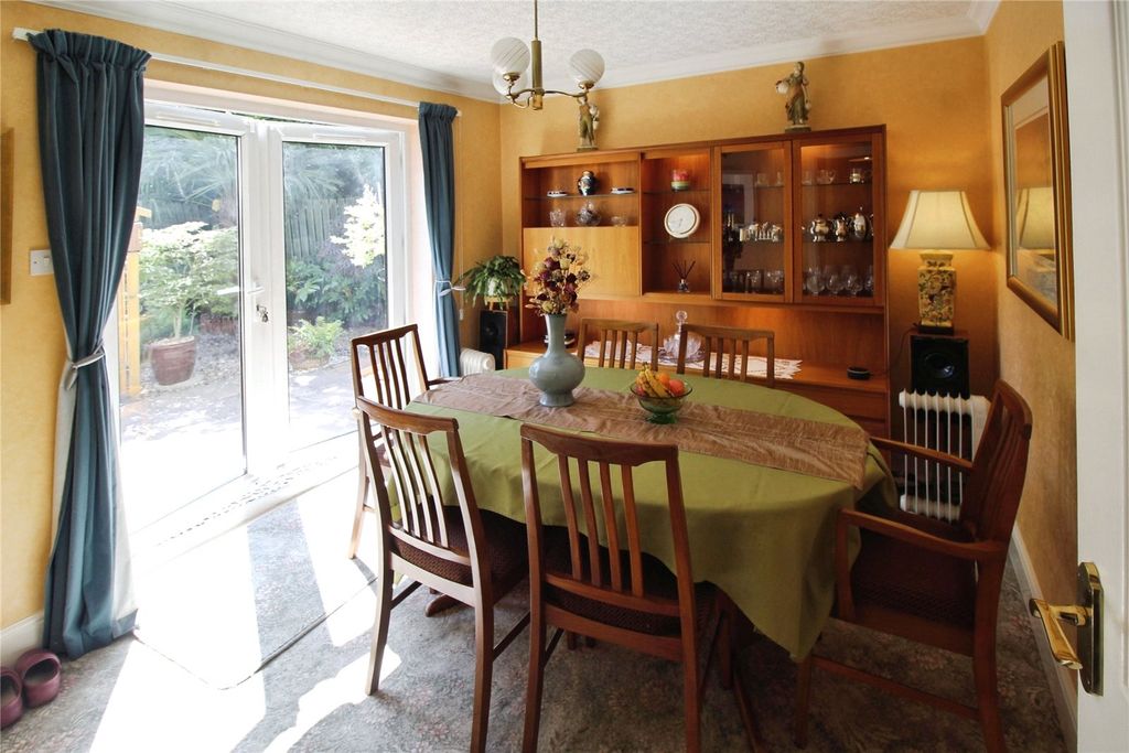 Property photo 3 of 17 Dining Room
