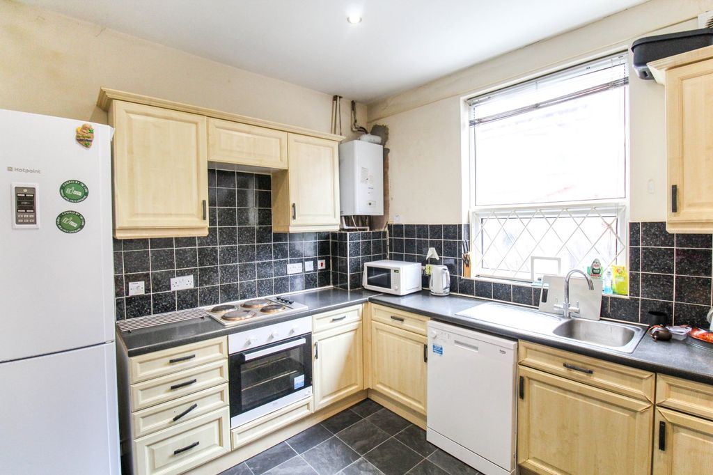 Property photo 2 of 14 Picture No. 03