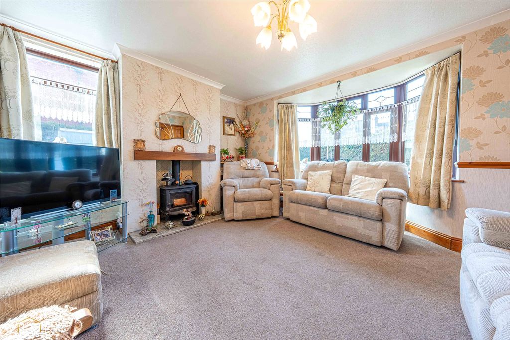 Property photo 3 of 43 Picture No. 10