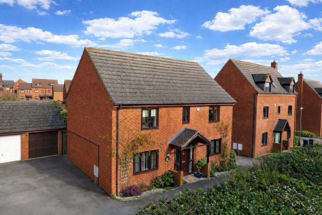 Property photo 1 of 19 D646C6A1-Fe2A-4A54-B692-5F345A32A41B.Png