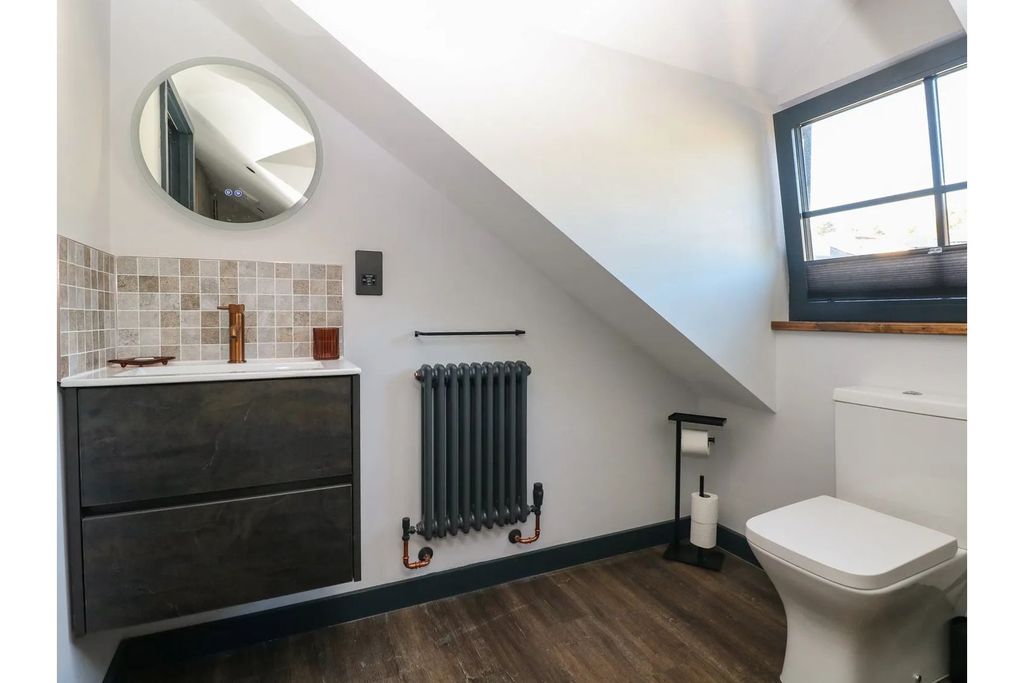 Additional image 19 of 2 bed flat for saleNarberth Road, Tenby SA70