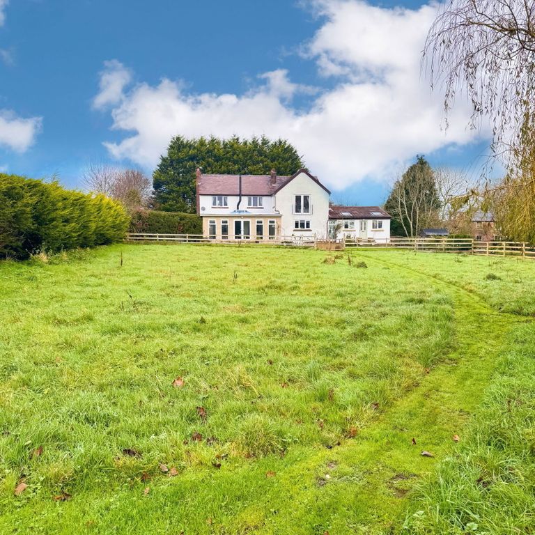 Property photo 2 of 75