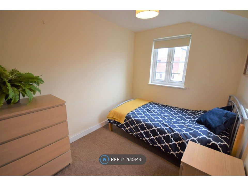 Additional image 4 of 6 bed semi-detached house to rentBartholomews Square, Bristol BS7