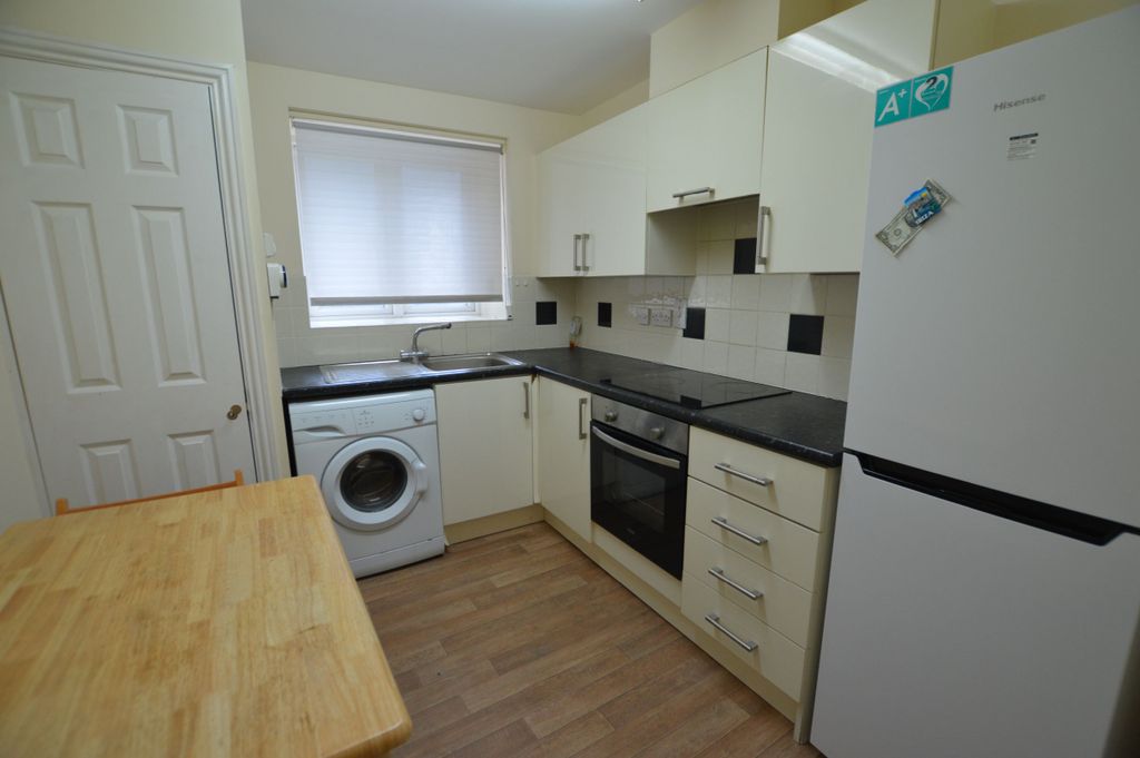 Property photo 2 of 5