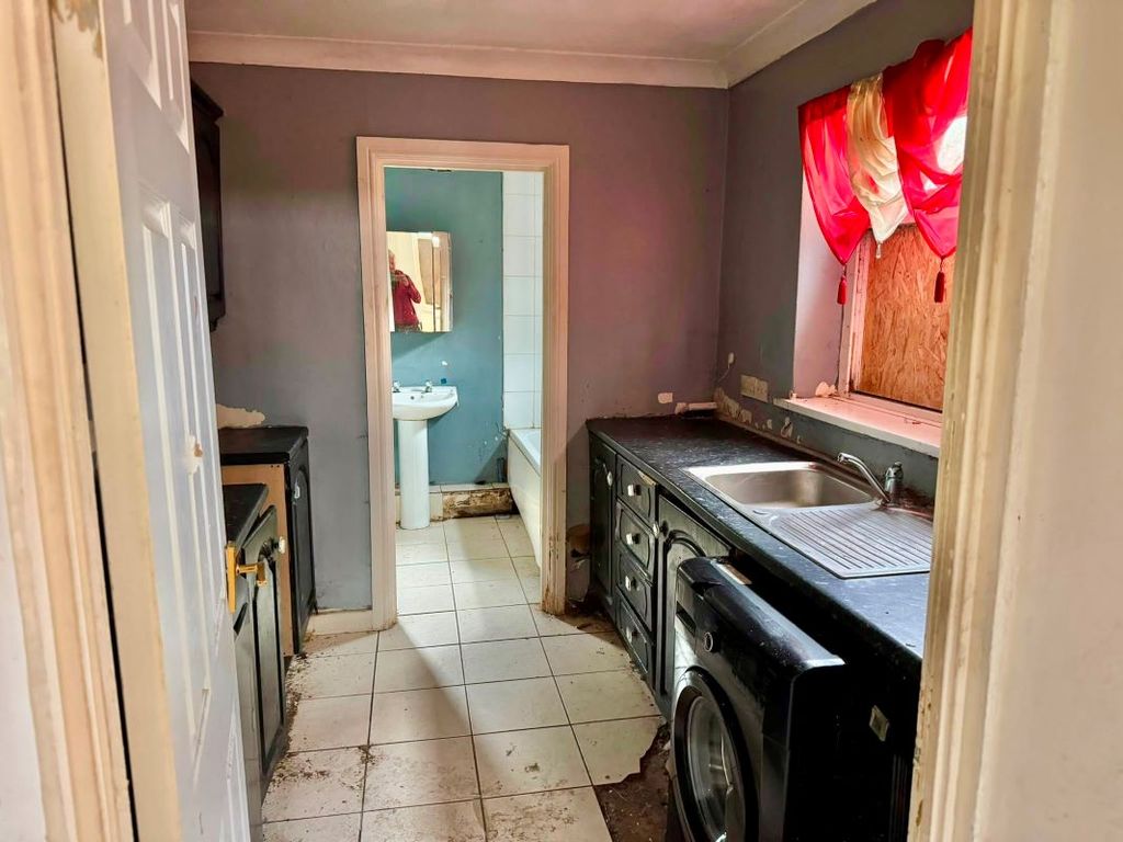 Property photo 3 of 10 Image 3