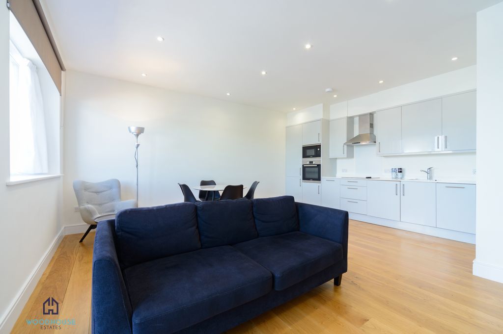 Property photo 2 of 8