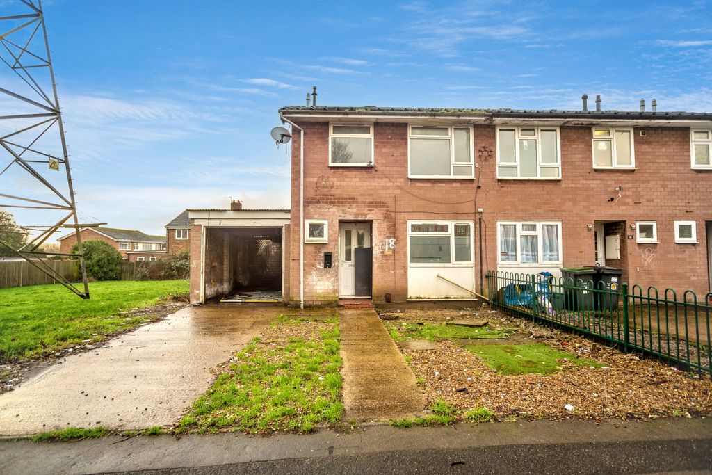 Property photo 1 of 20 18 Simpson Road, Snodland, Kent, Me6 5Qf