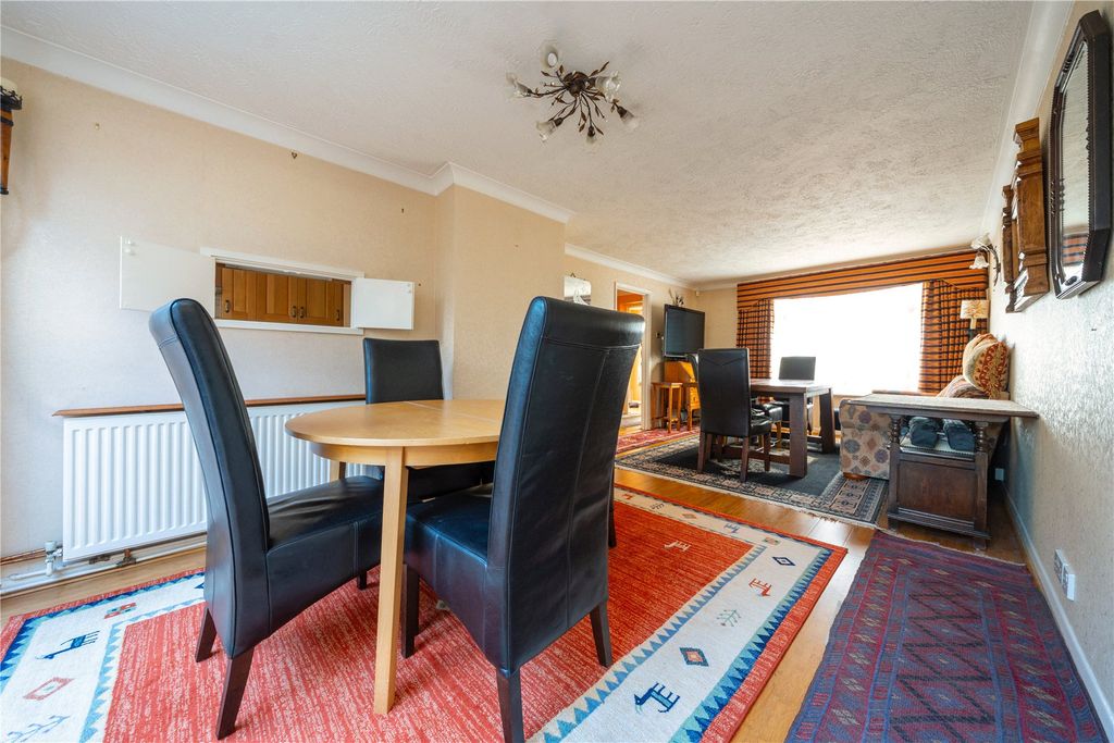 Property photo 3 of 14 Picture No. 10