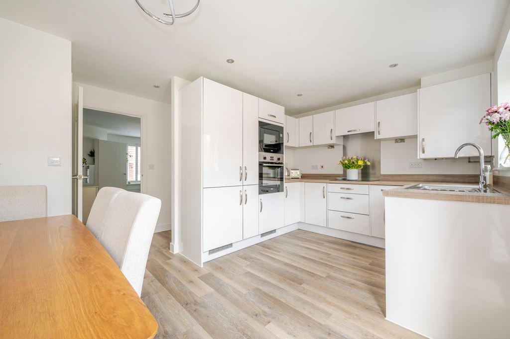 Property photo 2 of 23 Photo 13