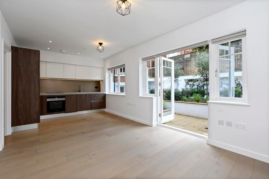 Property photo 1 of 8