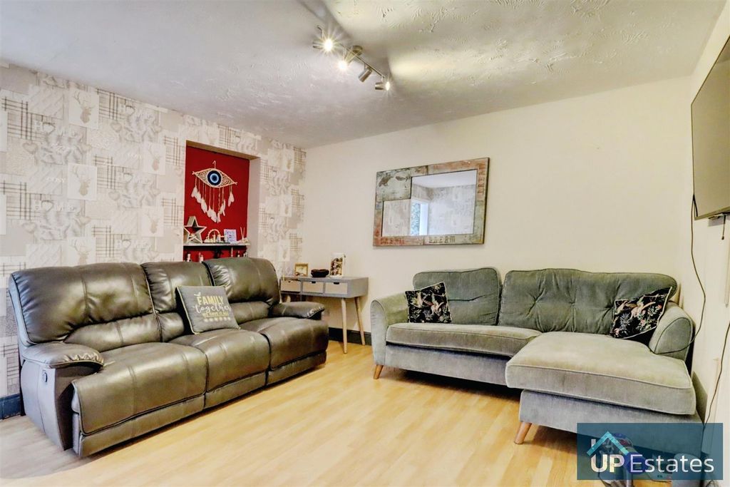 Property photo 3 of 24 Living Room