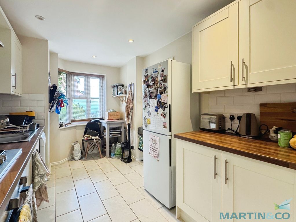 Property photo 2 of 17 4A8Fd360--4585-B33F-71B6B23B9Cea-24901-00000B636D1