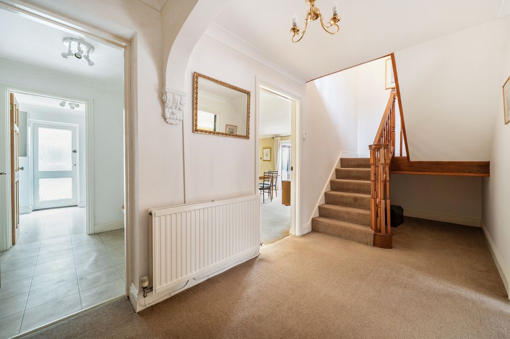 Property photo 2 of 18