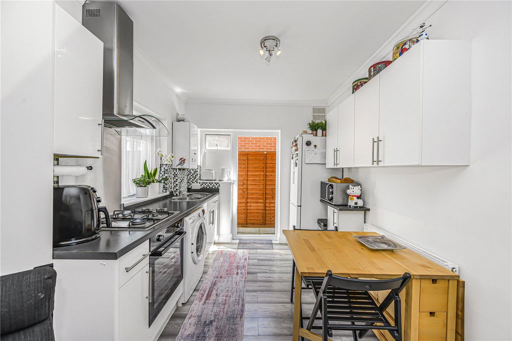 Property photo 3 of 13 Kitchen