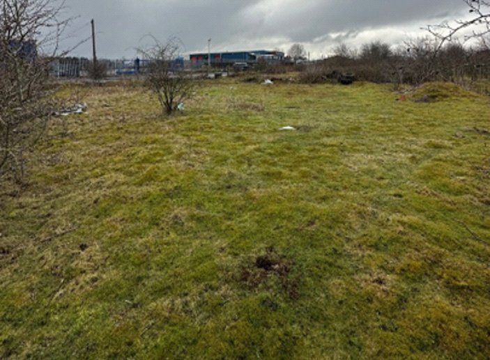 Property photo 3 of 3 Picture No. 02